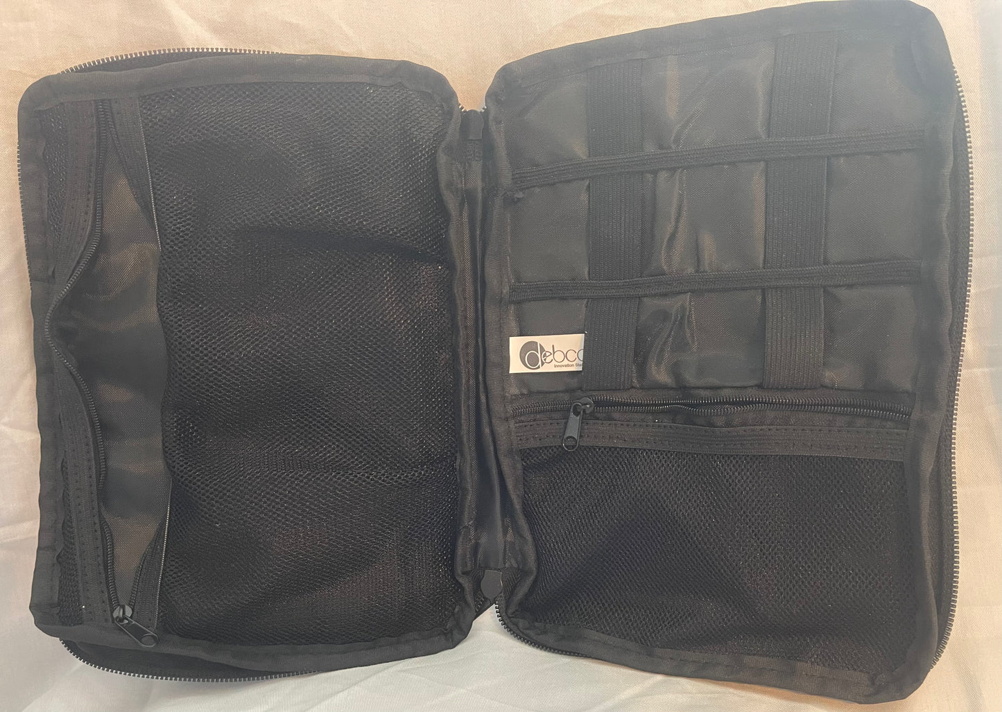 Wizards of the Coast Magic: The Gathering & Dungeons & Dragons Travel Pouch